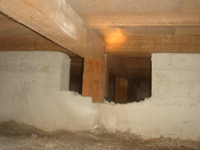 束が人通口のど真ん中にある写真